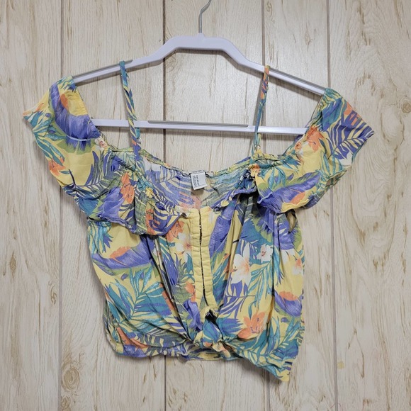 Forever 21 Tops - FOREVER 21 Tropical Floral Ruffle Off Shoulder Cropped Top M
